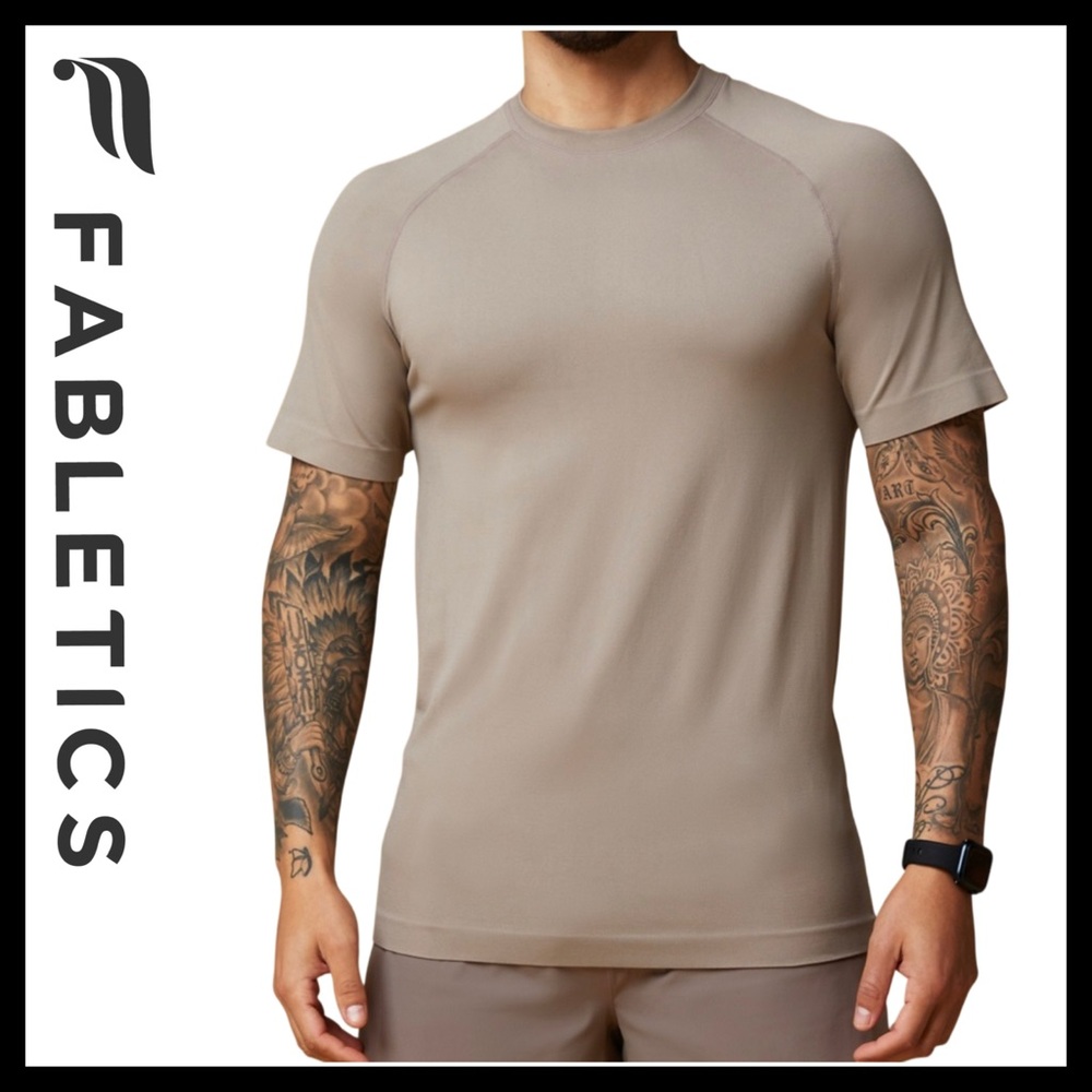 Fabletics The Training Day T-Shirt Size (XL) Like NEW